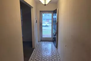 867 Greenshire Ct, Saint Louis, MO 63130 - Photo 5