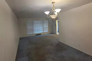 867 Greenshire Ct, Saint Louis, MO 63130 - Photo 13