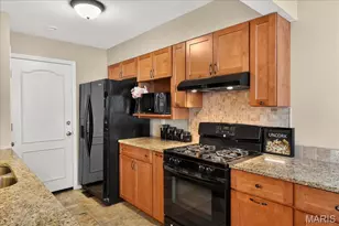 11934 Autumn Lakes Dr, Maryland Heights, MO 63043 - Photo 11