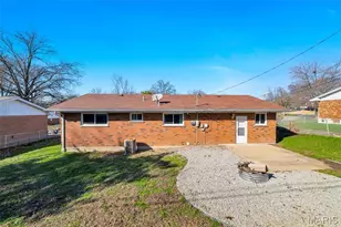 10508 Scotland Dr, Saint Louis, MO 63114 - Photo 39