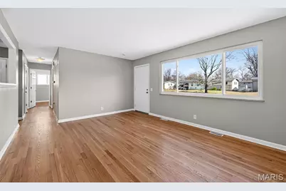 460 Wren Drive, Florissant, MO 63031 - Photo 7