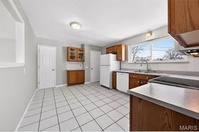 460 Wren Drive, Florissant, MO 63031 - Photo 17