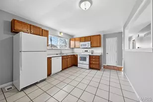 460 Wren Dr, Florissant, MO 63031 - Photo 19