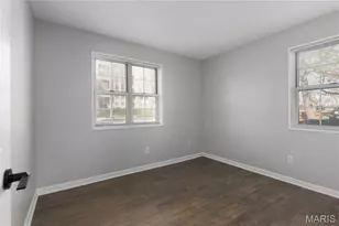 9102 Eager Rd, Brentwood, MO 63144 - Photo 7