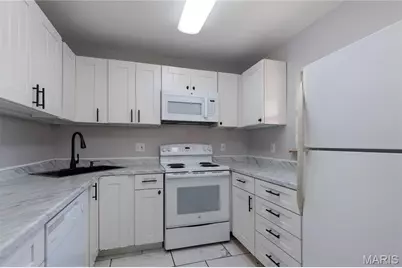 9102 Eager Road, Brentwood, MO 63144 - Photo 5