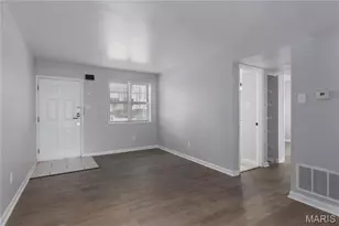 9102 Eager Rd, Brentwood, MO 63144 - Photo 3