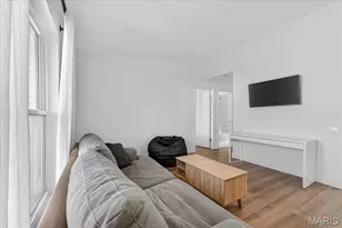 10457 Briarbend Dr, Saint Louis, MO 63146 - Photo 5