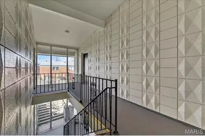 10457 Briarbend Drive #8, Saint Louis, MO 63146 - Photo 3