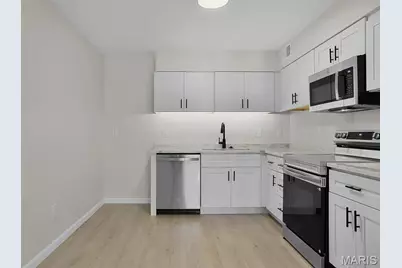 7507 Triwoods Drive #H, Shrewsbury, MO 63119 - Photo 13