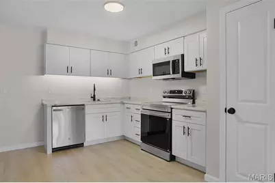 7507 Triwoods Drive #H, Shrewsbury, MO 63119 - Photo 11