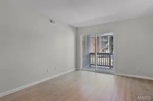 7507 Triwoods Dr, Shrewsbury, MO 63119 - Photo 7