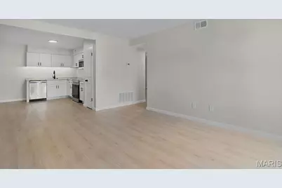 7507 Triwoods Drive #H, Shrewsbury, MO 63119 - Photo 9