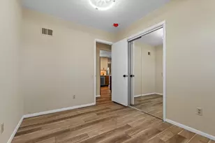 642 Laven Del Ln, Kirkwood, MO 63122 - Photo 21