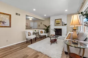 642 Laven Del Ln, Kirkwood, MO 63122 - Photo 3