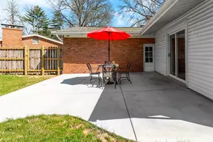 642 Laven Del Ln, Kirkwood, MO 63122 - Photo 31
