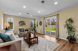 642 Laven Del Ln, Kirkwood, MO 63122 - Photo 11