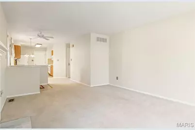 3126 Autumn Trace Drive, Maryland Heights, MO 63043 - Photo 7