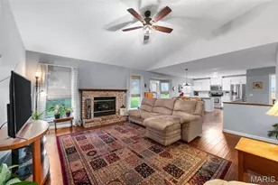 7228 Picasso Dr, Dardenne Prairie, MO 63368 - Photo 7