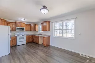 566 Co Rd 422, Poplar Bluff, MO 63901 - Photo 11