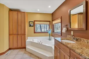 19463 Babler Forest Rd, Chesterfield, MO 63005 - Photo 17