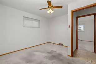 10556 Crecelius Dr, Saint Louis, MO 63123 - Photo 21