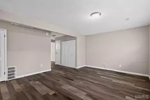 7809 Ellington Dr, Saint Louis, MO 63121 - Photo 17