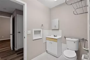 7809 Ellington Dr, Saint Louis, MO 63121 - Photo 29