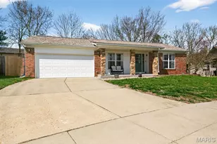 2933 Emerald Bend Ct, Saint Louis, MO 63129 - Photo 1