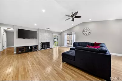 2933 Emerald Bend Court, Saint Louis, MO 63129 - Photo 3