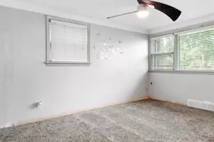 12215 Spanish Blvd, Saint Louis, MO 63138 - Photo 23