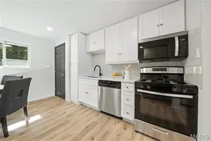 4254 Stambaugh Ct, Saint Louis, MO 63134 - Photo 7