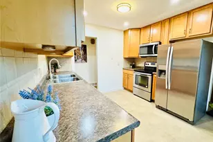 9932 Heatherton Dr, Saint Louis, MO 63123 - Photo 13