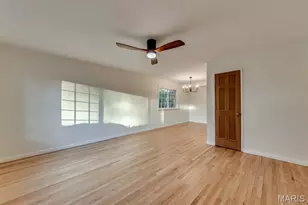 9932 Heatherton Dr, Saint Louis, MO 63123 - Photo 5