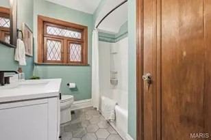 8016 Wynwood Dr, Saint Louis, MO 63123 - Photo 29