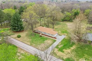 26 Castle Dr, Florissant, MO 63034 - Photo 39