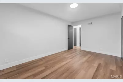 26 Castle Drive, Florissant, MO 63034 - Photo 15