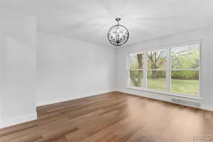 26 Castle Dr, Florissant, MO 63034 - Photo 9