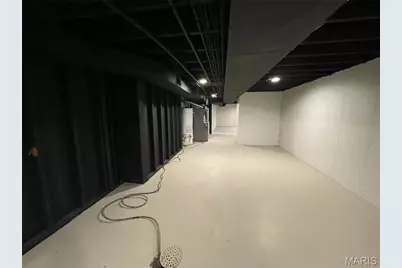 26 Castle Drive, Florissant, MO 63034 - Photo 27