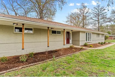 26 Castle Drive, Florissant, MO 63034 - Photo 3
