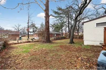 1128 Grenshaw Drive, Saint Louis, MO 63137 - Photo 27