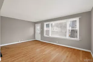 1128 Grenshaw Dr, Saint Louis, MO 63137 - Photo 5