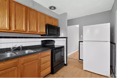 1128 Grenshaw Drive, Saint Louis, MO 63137 - Photo 11