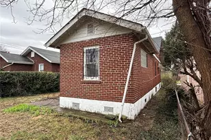 8249 Appleton Dr, University City, MO 63132 - Photo 15