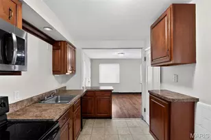 1212 Kilgore Dr, Saint Louis, MO 63137 - Photo 19