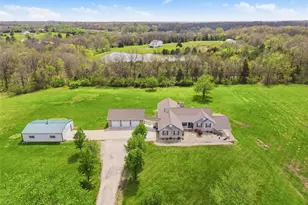 22146 Glen Ellen Ln, Warrenton, MO 63383 - Photo 1