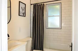 715 Erskine Ave, Saint Louis, MO 63125 - Photo 9