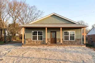 723 Mineral St, Potosi, MO 63664 - Photo 1