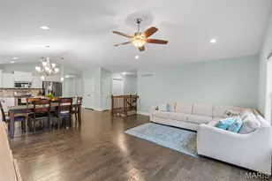 518 Crestfall Dr, Washington, MO 63090 - Photo 9