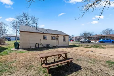 11945 Lillian Avenue, Des Peres, MO 63131 - Photo 19