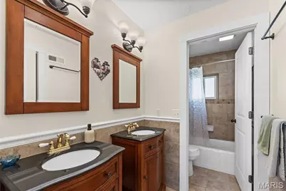 11945 Lillian Avenue, Des Peres, MO 63131 - Photo 9